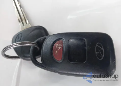 2011 Hyundai Elantra Gls (Ulsan Plant) from USA, damaged, VIN KMHDH4AE2BU122961